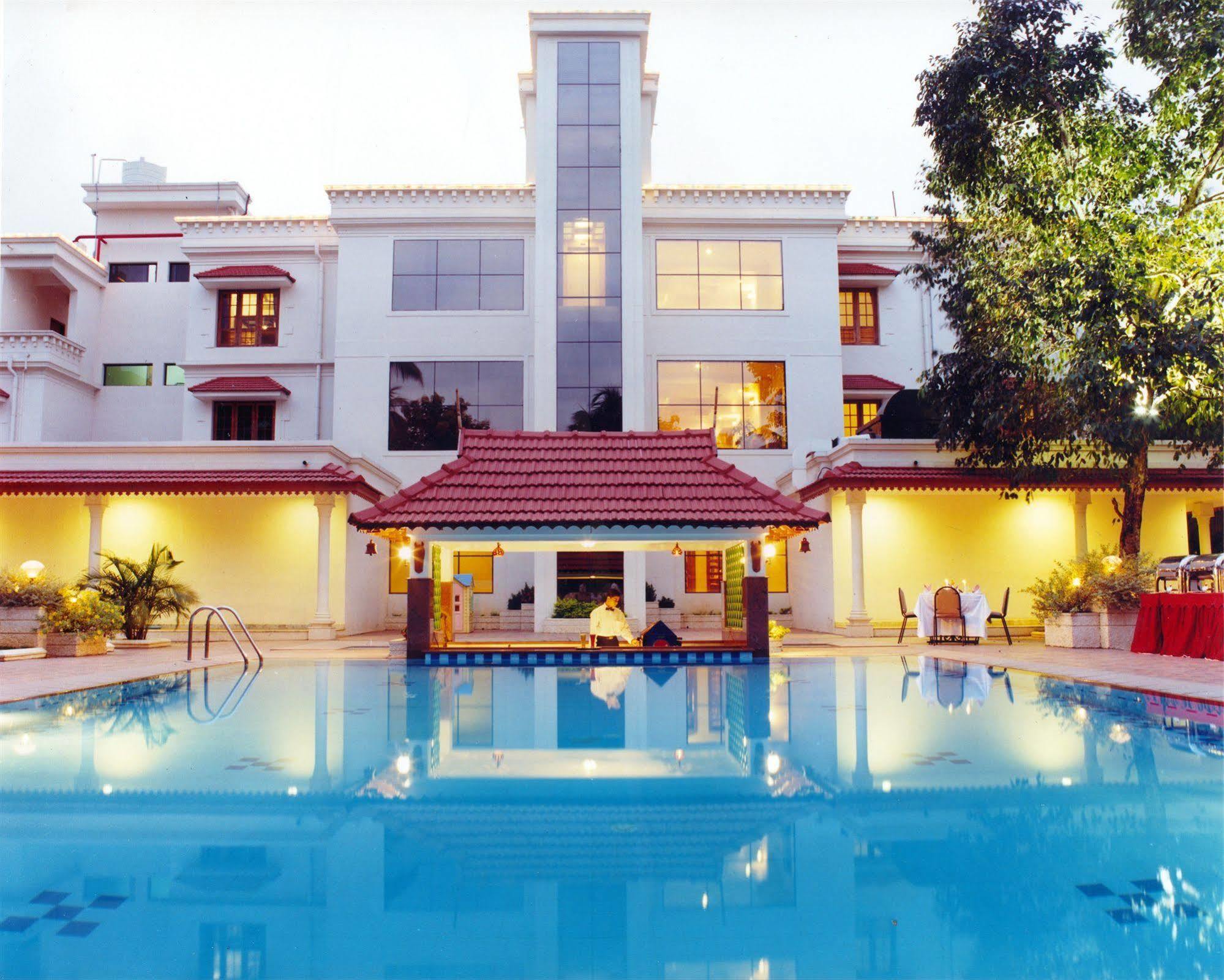 Quality Airport Hotels Nedumbassery Bagian luar foto