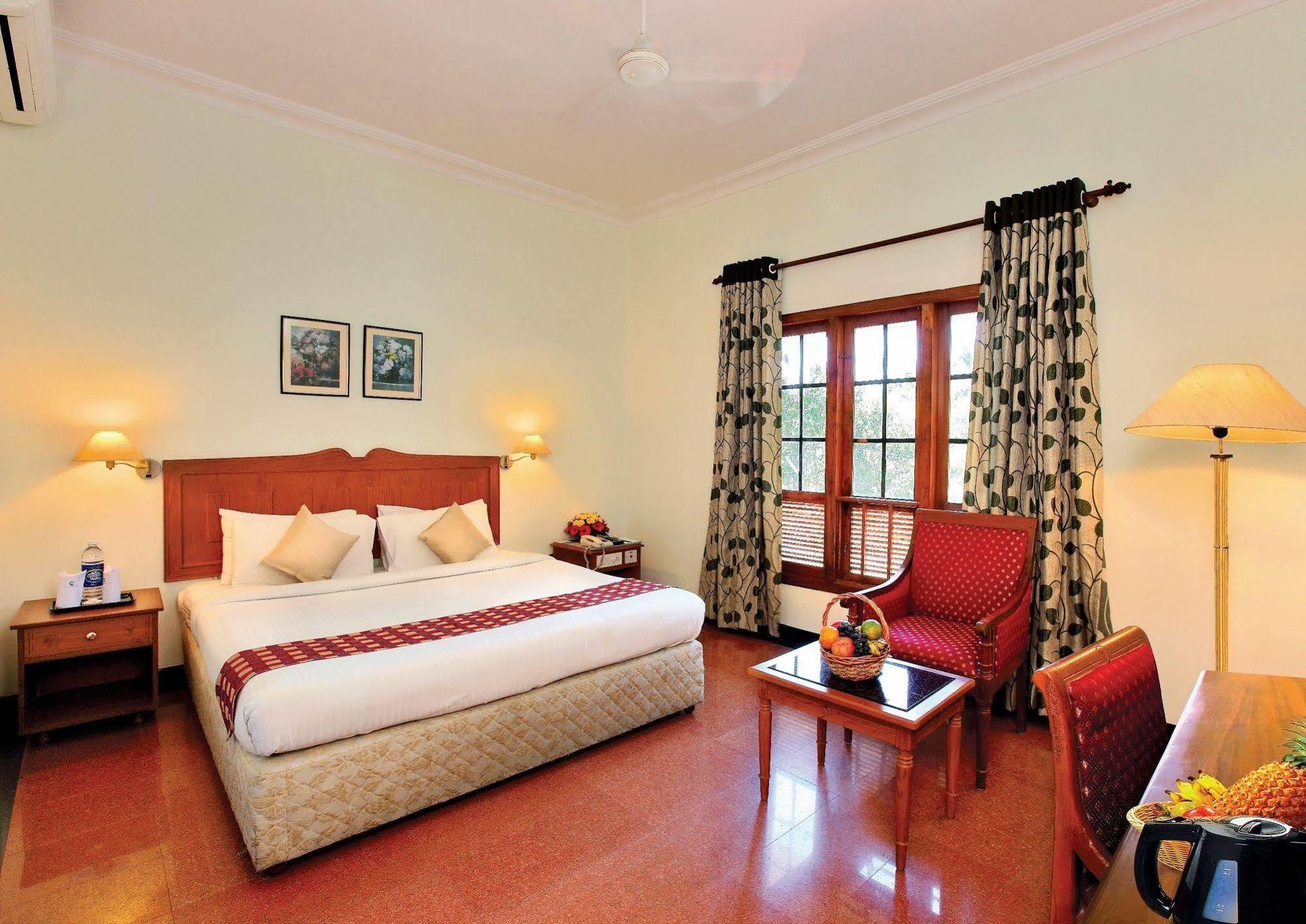 Quality Airport Hotels Nedumbassery Bagian luar foto