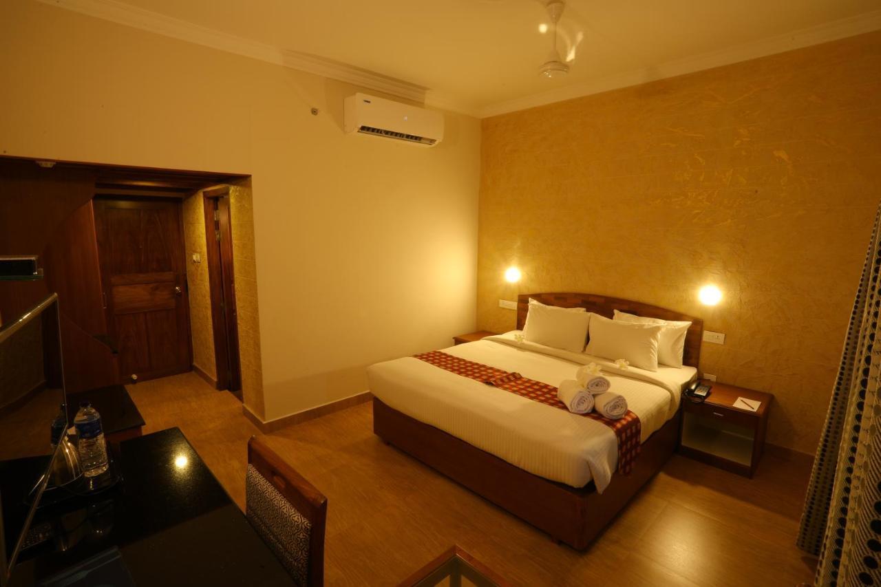 Quality Airport Hotels Nedumbassery Bagian luar foto