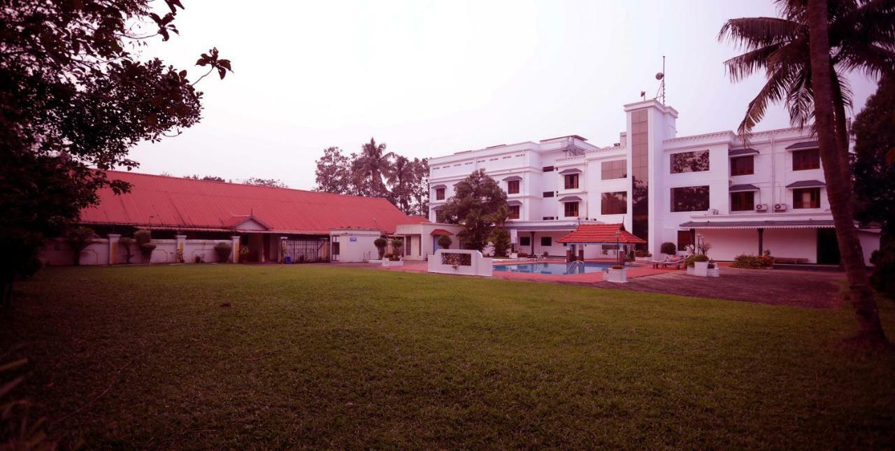 Quality Airport Hotels Nedumbassery Bagian luar foto
